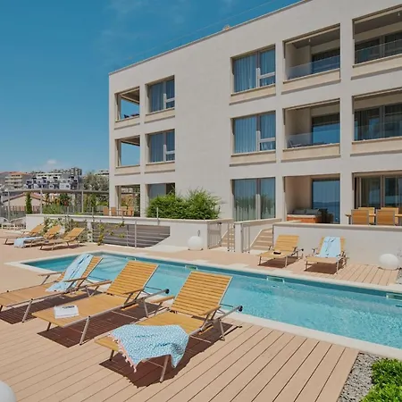 Apartment Eol Split